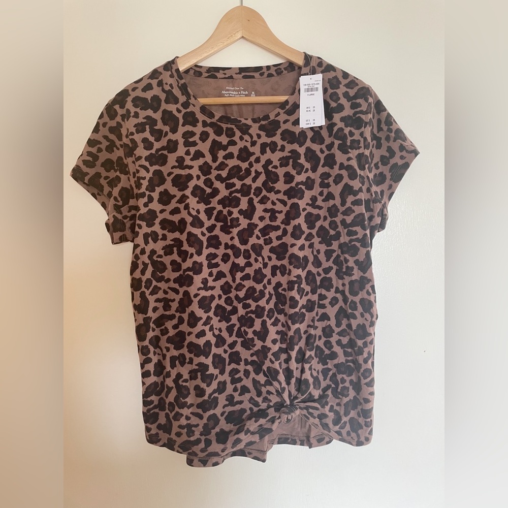 Women’s Abercrombie Leopard Print T-Shirt - XLARGE